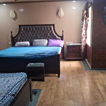 Tvh Park Rozalia Hostel Chennai Exterior photo
